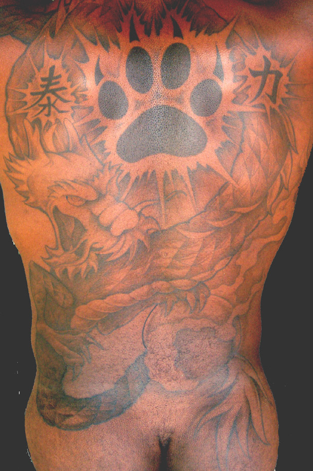 CAT'S EYES TATTOO/PIERCING A CAT'S EYES TATTOO/PIERCING A