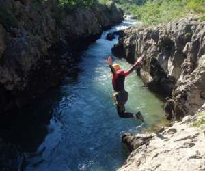 Moniteur canyoning et escalade Moniteur canyoning et escalade