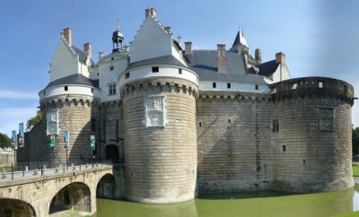 anne-bretagne-chateau