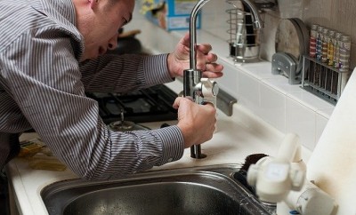 plumber-228010_640