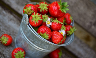 strawberries-3431122_640