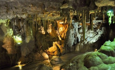 cave-498511_640