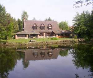 A L'auberge Du Bord Des Eaux A L'auberge Du Bord Des Eaux