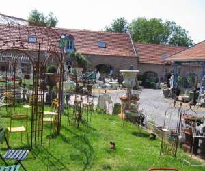 photo A la brocante a la ferme Raillencourt Ste Olle 3445