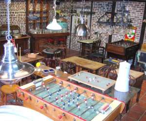 photo A la brocante a la ferme Raillencourt Ste Olle 3446