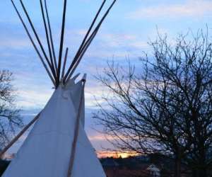 photo Les tipis habitats amrindiens  Escoeuilles 7184