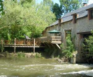 Guinguette Du Moulin De La Boire