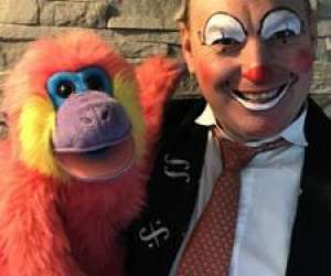photo  spectacle  domicile pour enfants ,clown-magicien-marionnettiste Nantes 9311