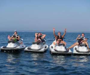 photo Scoot-wave location jet ski/boues tracte Les Sables D Olonne 8681