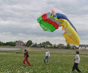 Centre Ecole De Parachutisme De Laval -  Parachutisme A