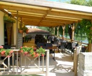 photo Restaurant le vieux batelier Maille 7943
