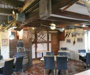 photo Restaurant le vieux batelier Maille 7944