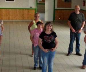photo  les countrydusiens  -  association de danse de country  St Georges De Pointindoux 8488