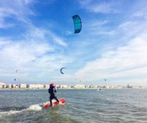 photo Line up | ecole de kitesurf & stand-up paddle St Marc Sur Mer 9375