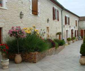 photo La fontaine des arts Mansle 2681