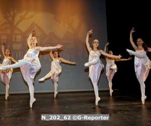 photo Rond point de la danse (le) Puyricard 7529