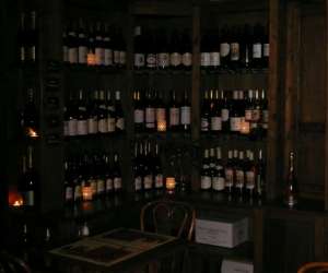 Le Comptoir Du Vignoble Retaurant Cave