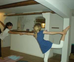 photo Yoga cours pour adultes, enfants et futures mamans Antibes 5108