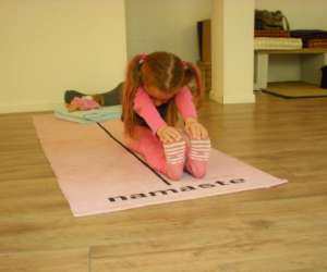 photo Caroleyoga - yoga pour enfants Antibes 7673