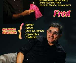 photo Fred dj magicien spectacle clown Bormes Les Mimosas 5915