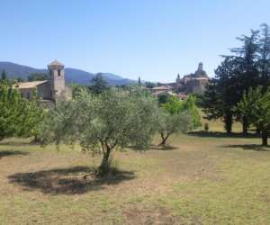 photo Tourisme en provence : sud luberon, durance et alpilles Merindol 8072