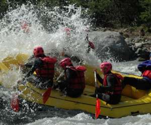 Yakarafting