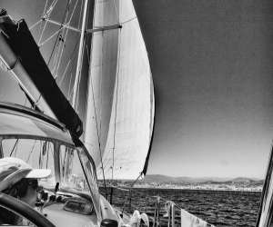 photo La mer  porte de voiles  -  excursions en mer Le Golfe Juan 13523
