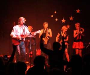 photo Le music hall Gignac La Nerthe 15364