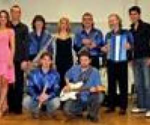 photo Orchestre  ' les copains d'abord' et ' meteore ' Rochefort En Valdaine 4274