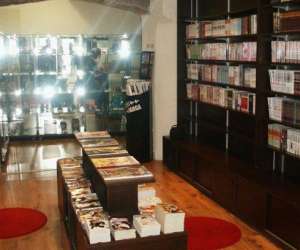 photo Librairie york shin Grenoble 4463