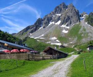 Refuge De La Balme