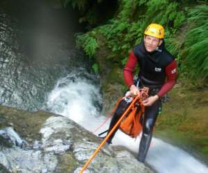 photo Les intra-terrestres ardeche-canyoning Aubenas 7699