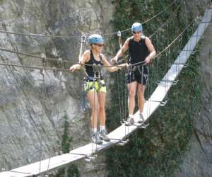 photo Gecco aventure - escalade canyoning via-ferrata Joyeuse 10029