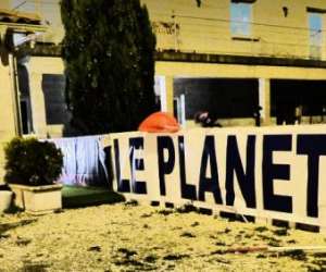 photo Bar d'ambiance by night le planet 2.0 Chabeuil 14203