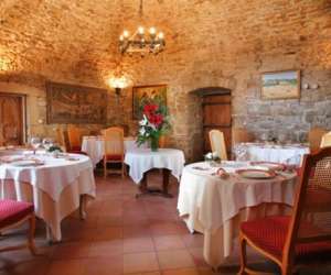 photo Chateau de chapeau cornu Vignieu 4726