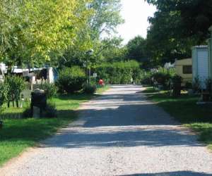 photo Camping beausjour Chanas 8008