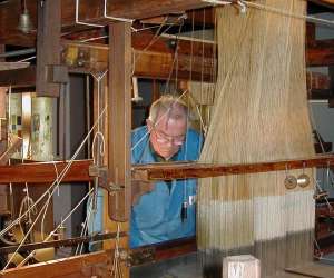 photo Musee du tissage et de la soierie Bussieres 8025