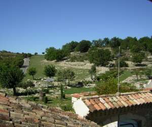 photo Mas proven�al  g�ite rural   'les grads de perret'   Joyeuse 3528