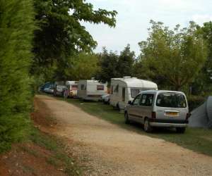 photo Camping la ferme des poutiroux Limeuil 3180