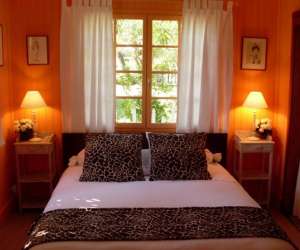 Chambre D'hôtes De Charme : La Cabane De Pomme De Pin Chambre D'hôtes De Charme : La Cabane De Pomme De Pin
