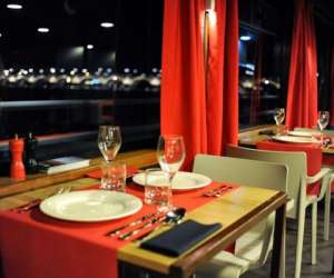 photo Bordeaux river cruise -  bateau-restaurant le sicambre Bordeaux 9605