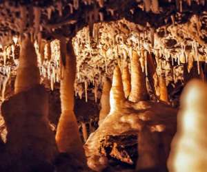 Grottes De Fontirou