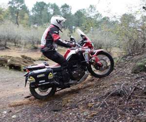 photo Moto maxi trail offroad Salles 11235