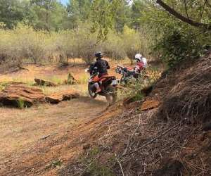 photo Moto maxi trail offroad Salles 11238