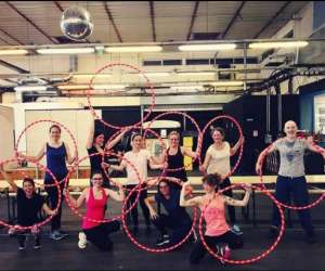photo Alice hula hoop -hula hoop fitness - remise en forme avec cerceau Gradignan 11579