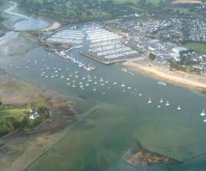photo Vols touristiques et baptemes en helicoptere Concarneau 2627