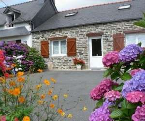 Location  Les Hortensias  Pleyben