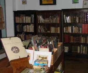 photo Livres anciens librairie Quimper 3826