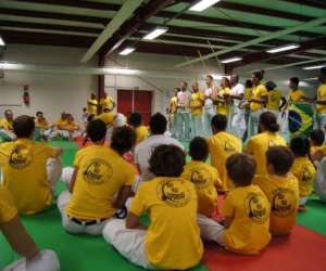 Via Brasil, Capoeira Et Batucada