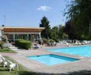 photo Le club du chteau des cours St Julien Les Villas 2622